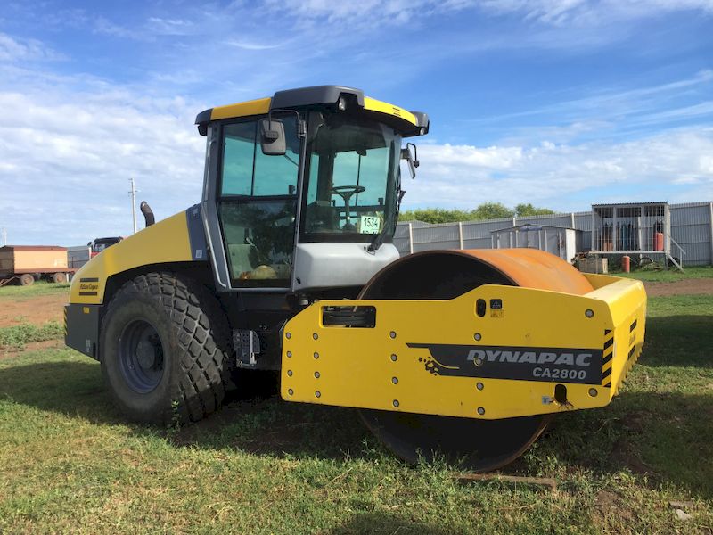 Аренда грунтового катка Dynapac CA2800D